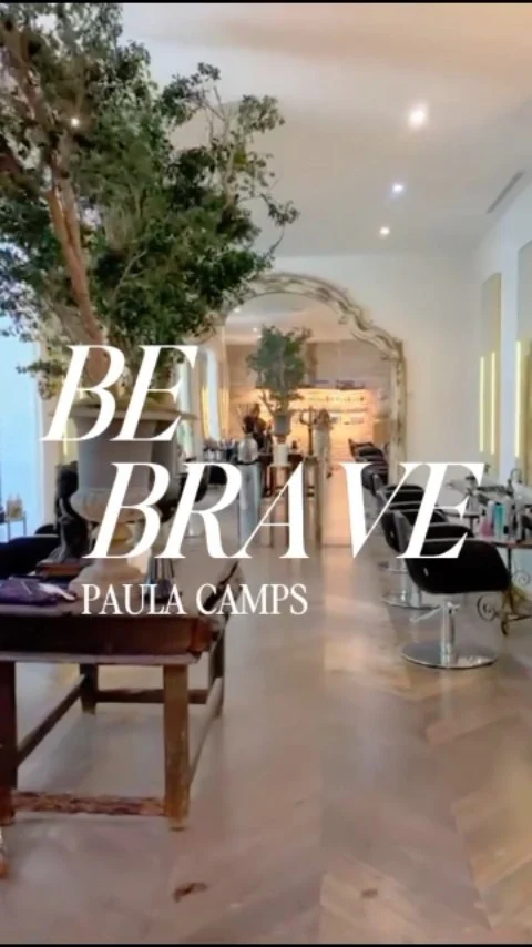 ✨ Hoy quiero compartir el trabajo de imagen que realizamos con una mujer estupenda: Paula Camps 

Al igual que con otras Mujeres poderosas, con Paula trabajamos desde su esencia, pero siempre con estrategia, a través de nuestro servicio insignia: Be Brave. 

Porque "Be Brave" no es solo un cambio de imagen. Es un acto de valentía. Es para mujeres que desean destacar y posicionarse con autenticidad, fuerza y coherencia en sus negocios.

👉 En esta ocasión, realizamos una Edición especial de Be Brave  que incluyó una sesión de movimiento sistémico con muñecos. 
Una herramienta que nos permitió hacer un trabajo más interno y profundo, alineando su imagen con sus valores, propósito y mensaje. 
Una experiencia transformadora, que marca la diferencia.

Porque cuando una mujer se conecta con su esencia, su imagen se convierte en una herramienta poderosa para liderar con claridad, autenticidad y magnetismo.

Este es un trabajo 360, pensado para mujeres con marcas personales que están listas para dejar huella y destacar con una imagen que refleje su verdadera evolución.

Si sientes que tu imagen ya no representa a la mujer ni a la profesional en la que te has convertido, este puede ser tu momento.

Vamos a trabajar juntas para que tu imagen esté a la altura de tu visión.

💬 Escribe aquí abajo en los comentarios: "Be Brave" y te enviaré por privado el link para agendar una "sesión gratuita de 30 minutos", donde podremos conversar sobre el punto en el que estás y cómo puedo ayudarte.

#imagen #cambiodeimagen #ImagendeMarca #Imagenpersonal #imagenprofesional #BeBrave #Mujereslideres #ImagenyVisibilidad